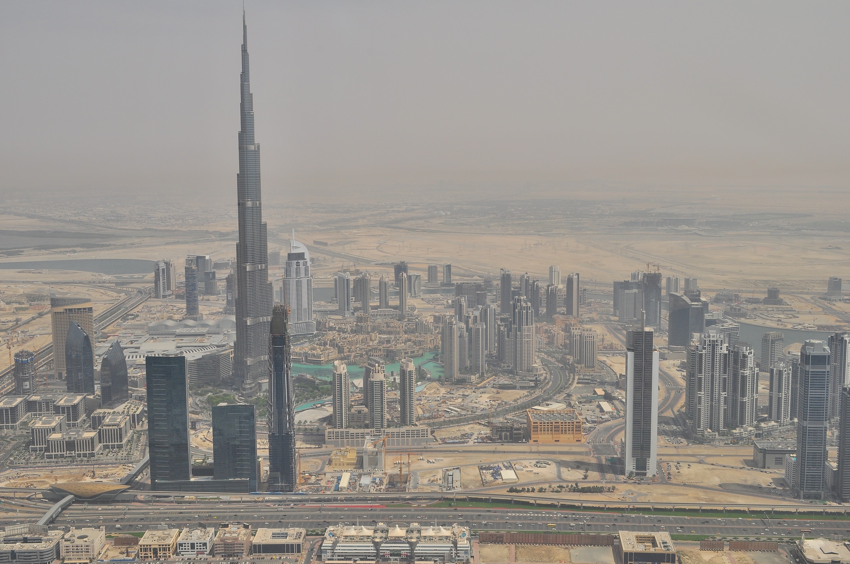 How much does it cost to start real estate in Dubai?